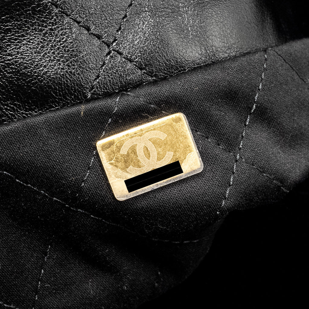 CHANEL MEDIUM 22 BAG GOLD LETTER SHINY CALFSKIN BLACK GHW (MICROCHIP)