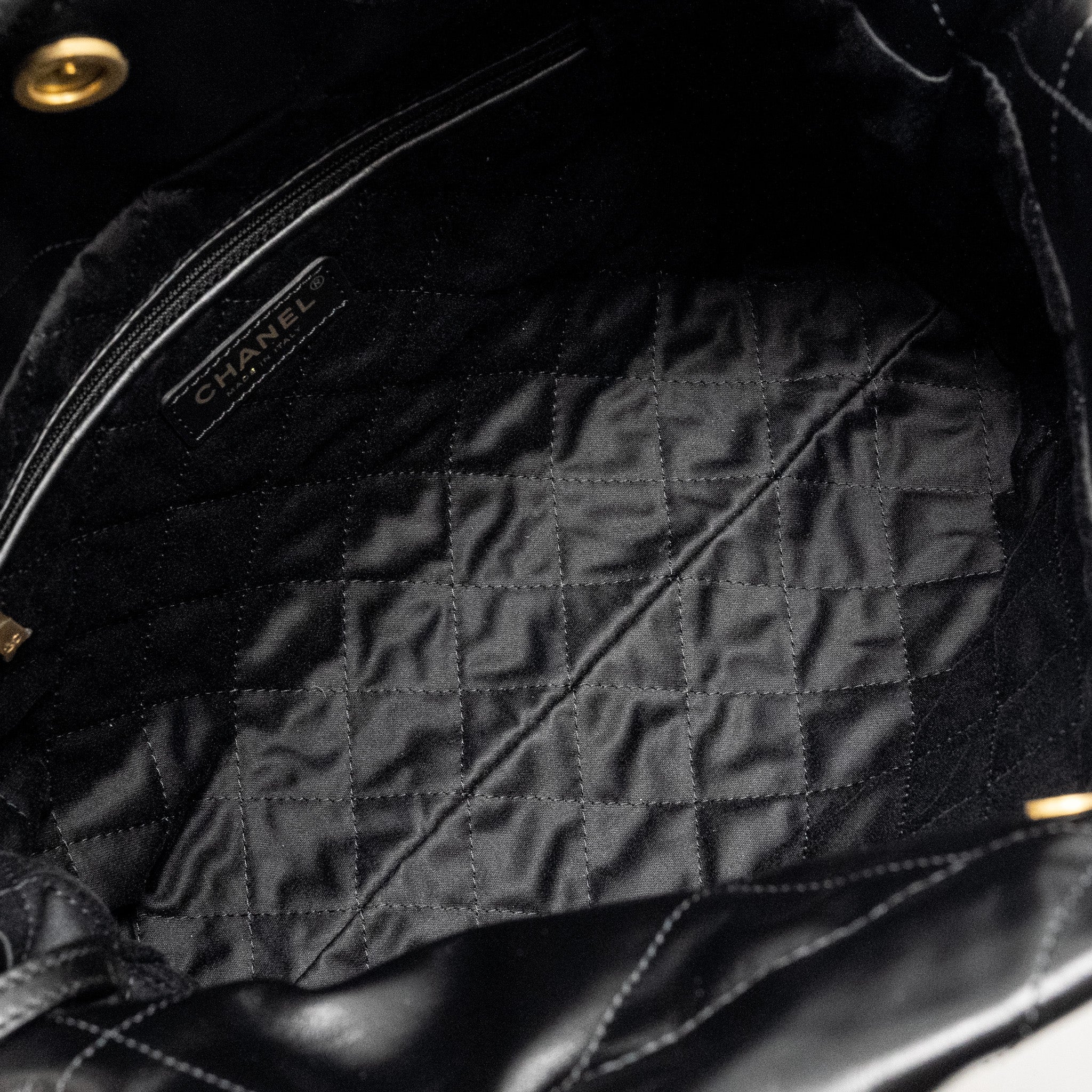 CHANEL SMALL 22 BAG SHINY CALFSKIN BLACK GHW (MICROCHIP)
