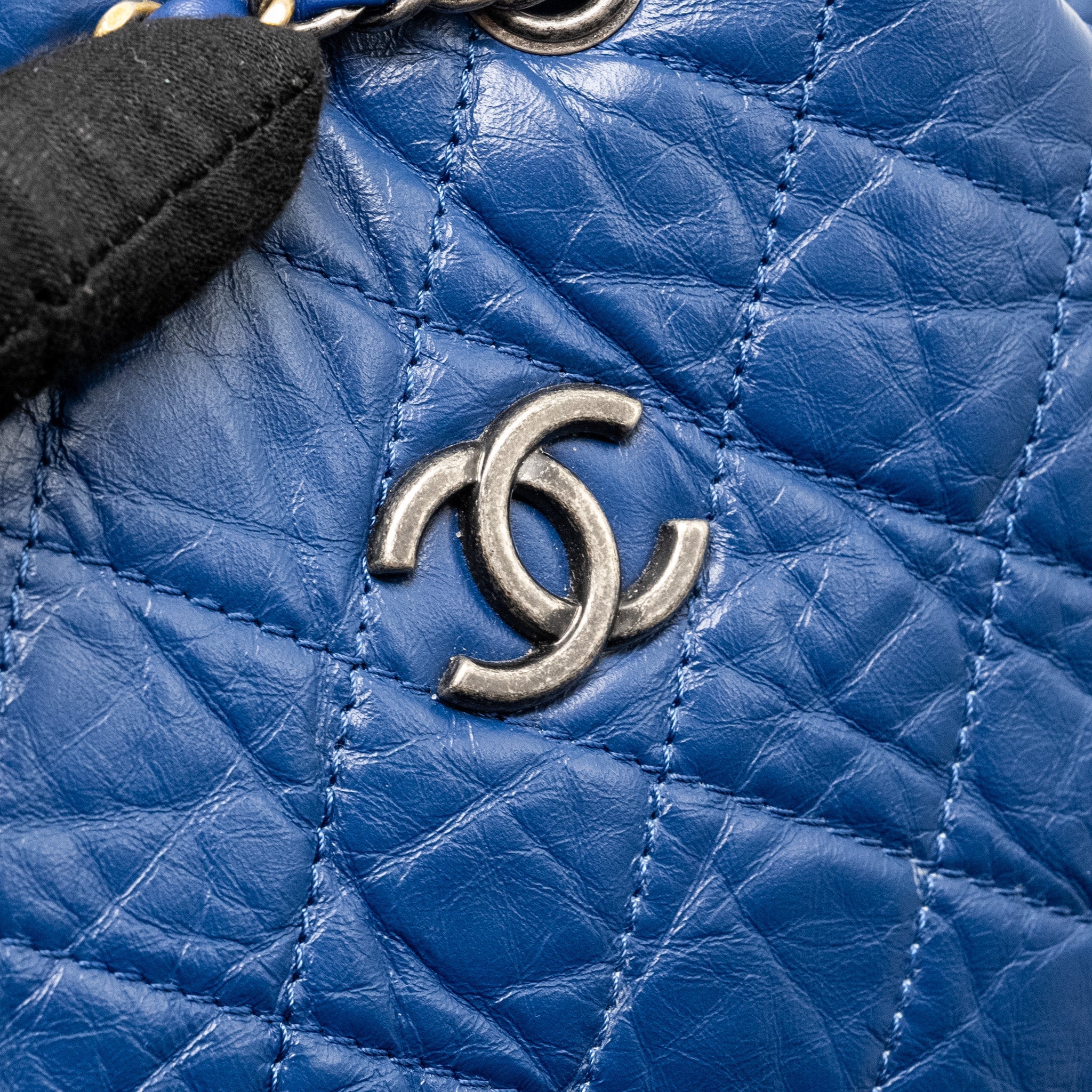 CHANEL GABRIELLE BACKPACK AGED CALFSKIN BLUE MULTICOLOUR HARDWARE