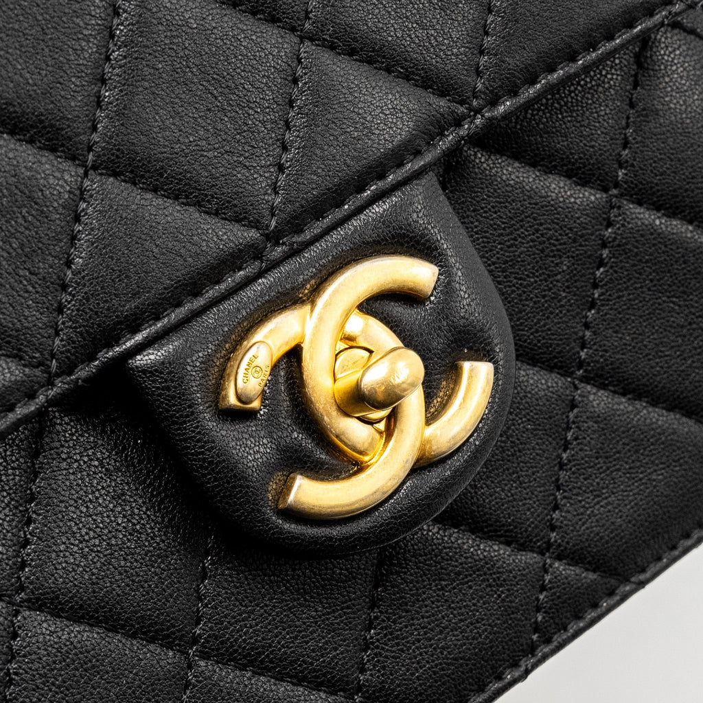CHANEL 19S PEARL CHAIN QUILTED VERTICAL FLAP BAG LAMBSKIN BLACK GHW