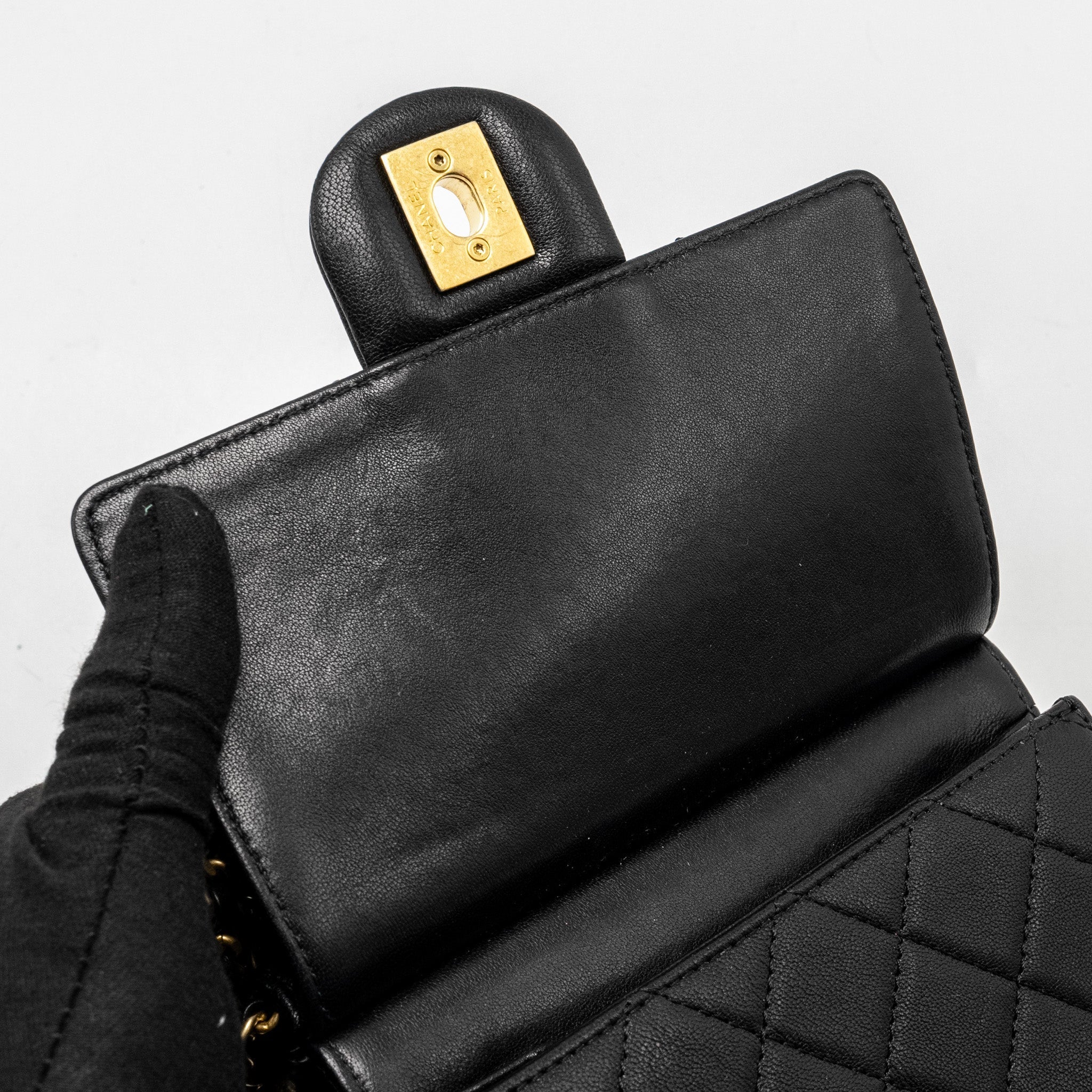 CHANEL 19S PEARL CHAIN QUILTED VERTICAL FLAP BAG LAMBSKIN BLACK GHW