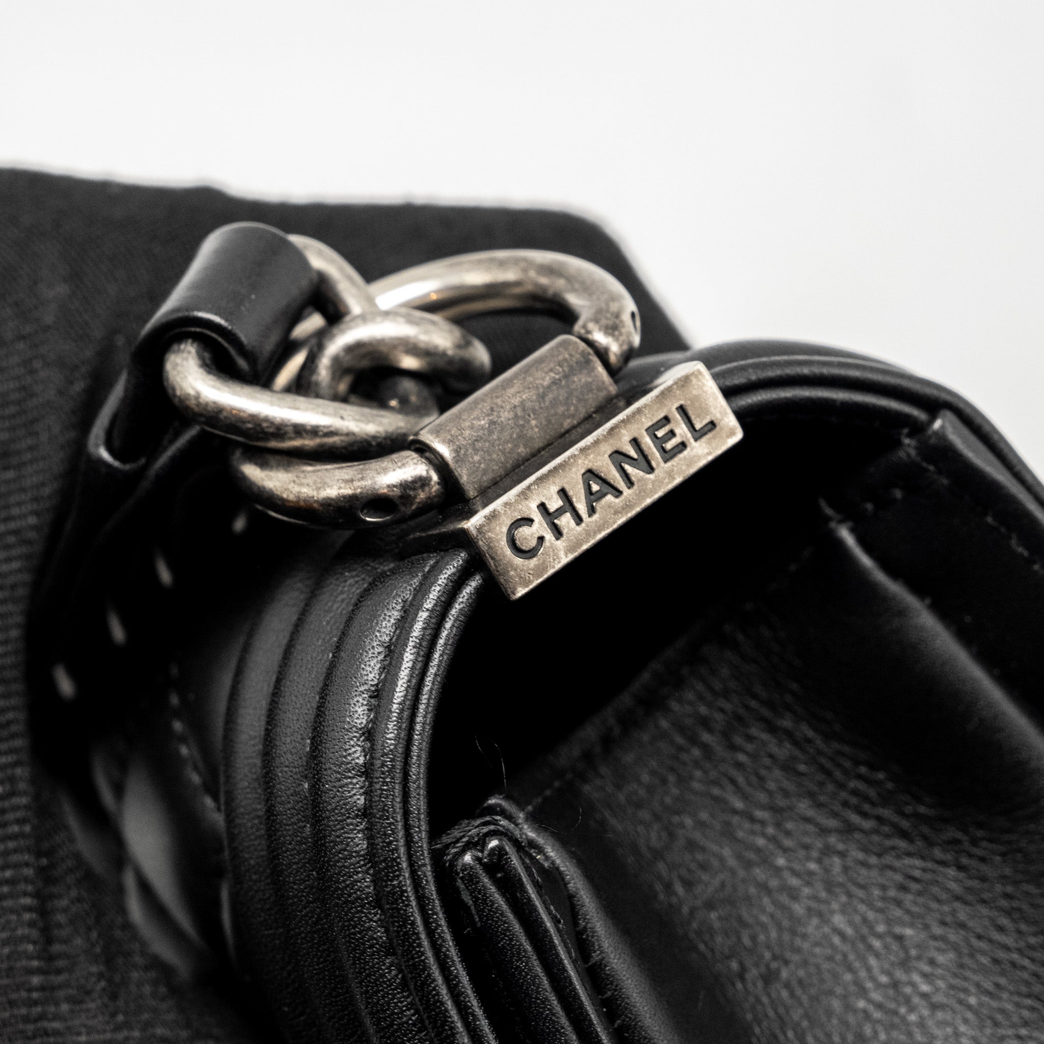 CHANEL SMALL BOY BAG CALFSKIN BLACK RUTHENIUM HARDWARE