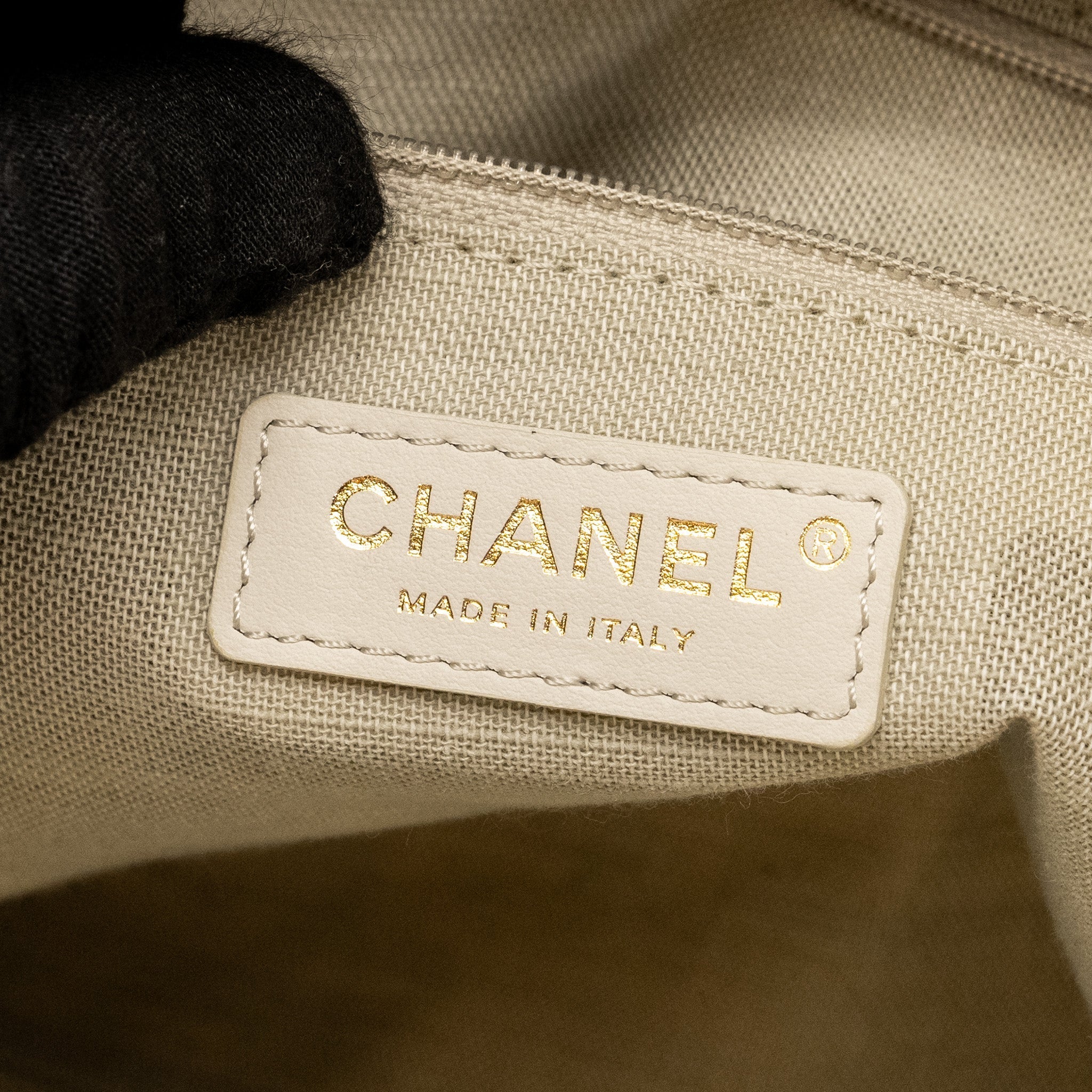 CHANEL SMALL DEAUVILLE SHOPPING TOTE BAG CALFSKIN/FABRIC LIGHT BEIGE LGHW (MICROCHIP)