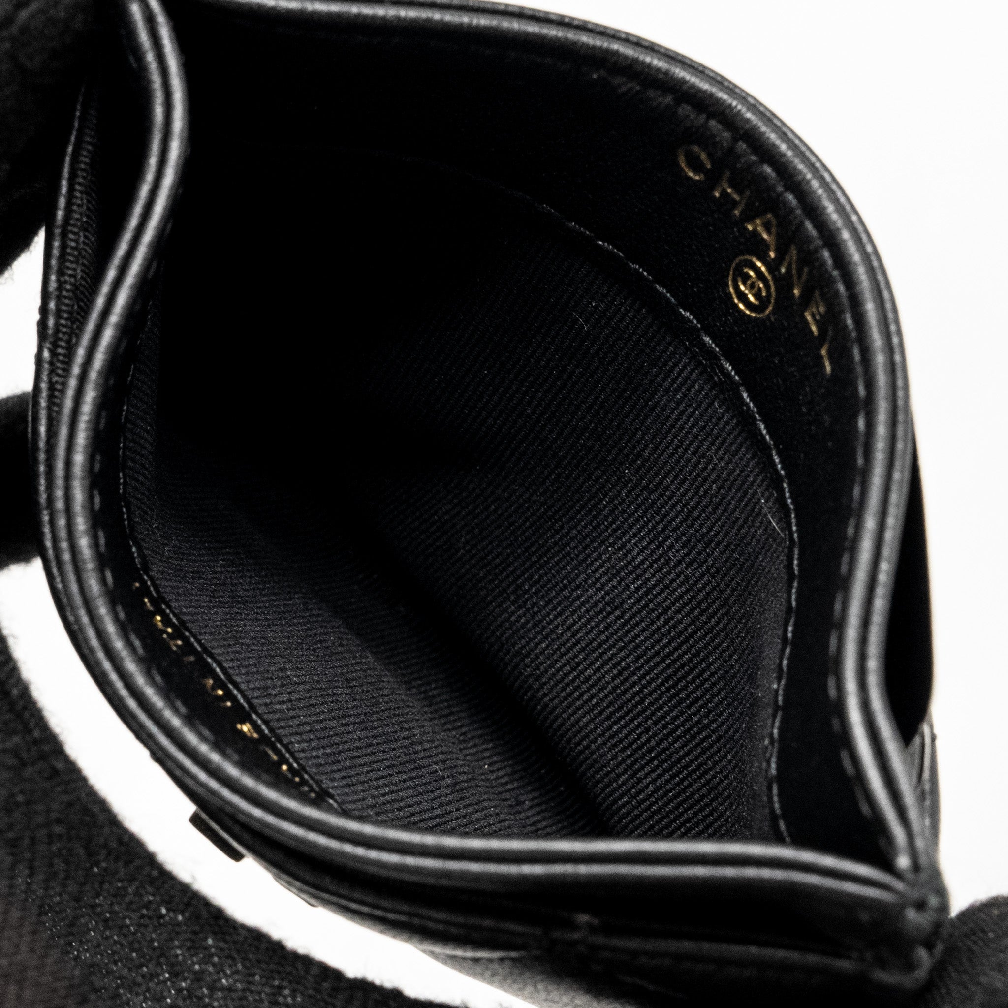 CHANEL DETAIL CC LOGO CARD HOLDER LAMBSKIN BLACK LGHW (MICROCHIP)