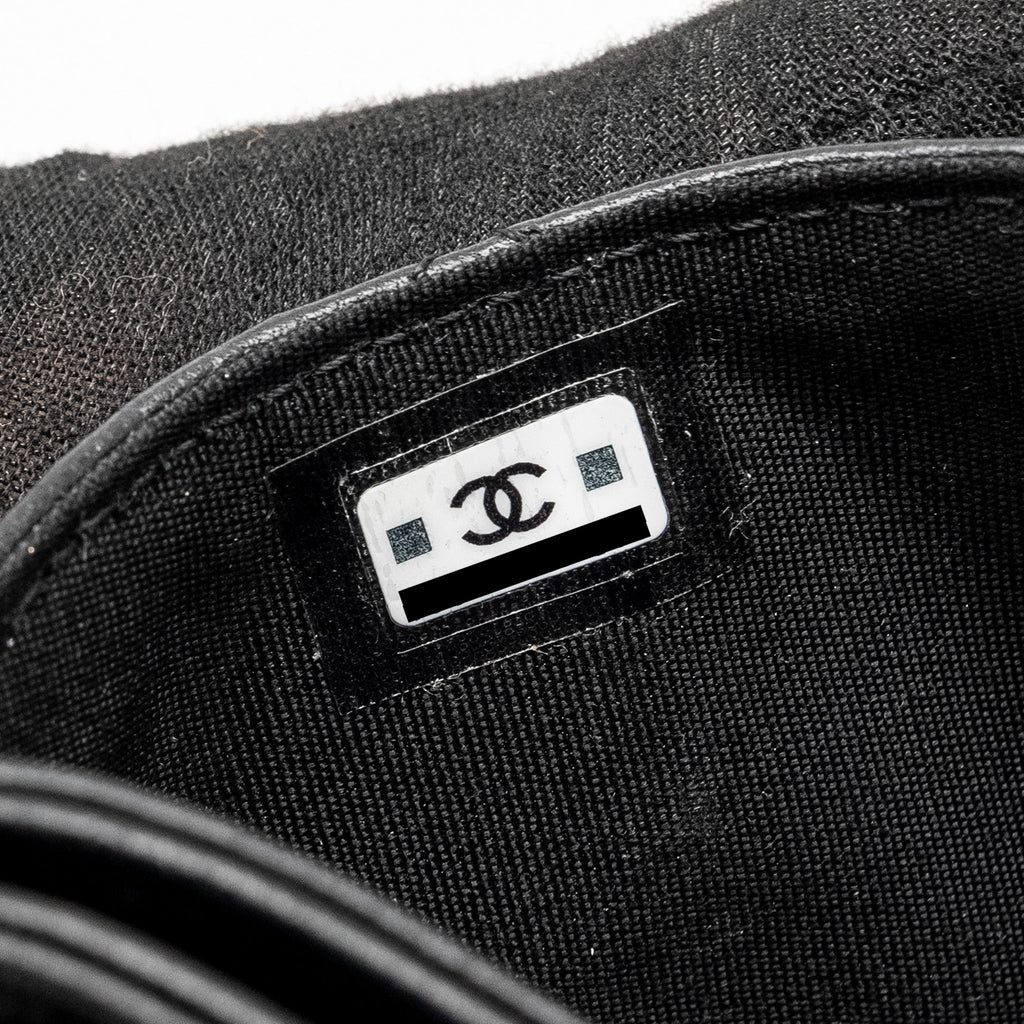CHANEL DETAIL CC LOGO CARD HOLDER LAMBSKIN BLACK LGHW (MICROCHIP)