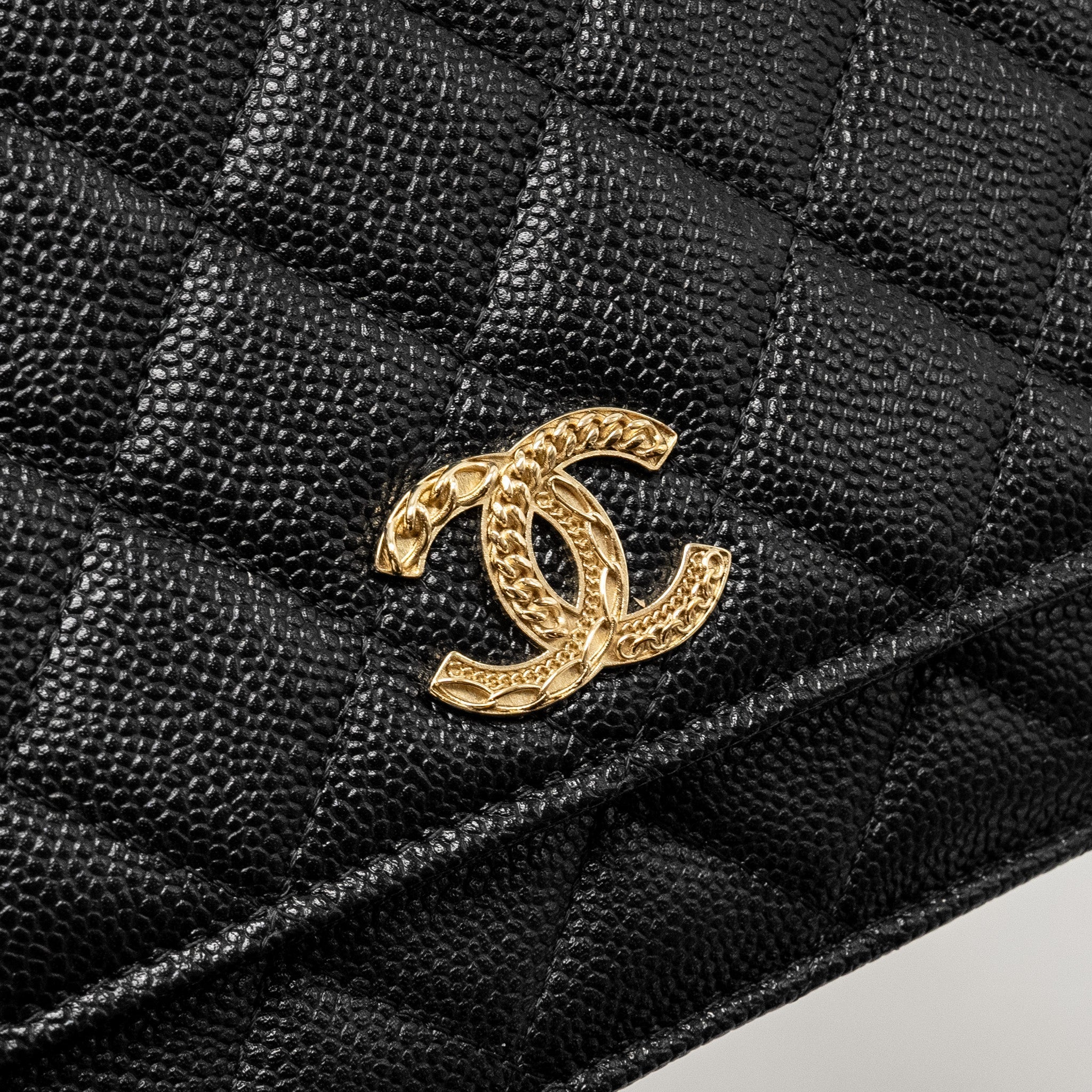 CHANEL DETAILED CC LOGO WALLET ON CHAIN CAVIAR BLACK GHW (MICROCHIP)