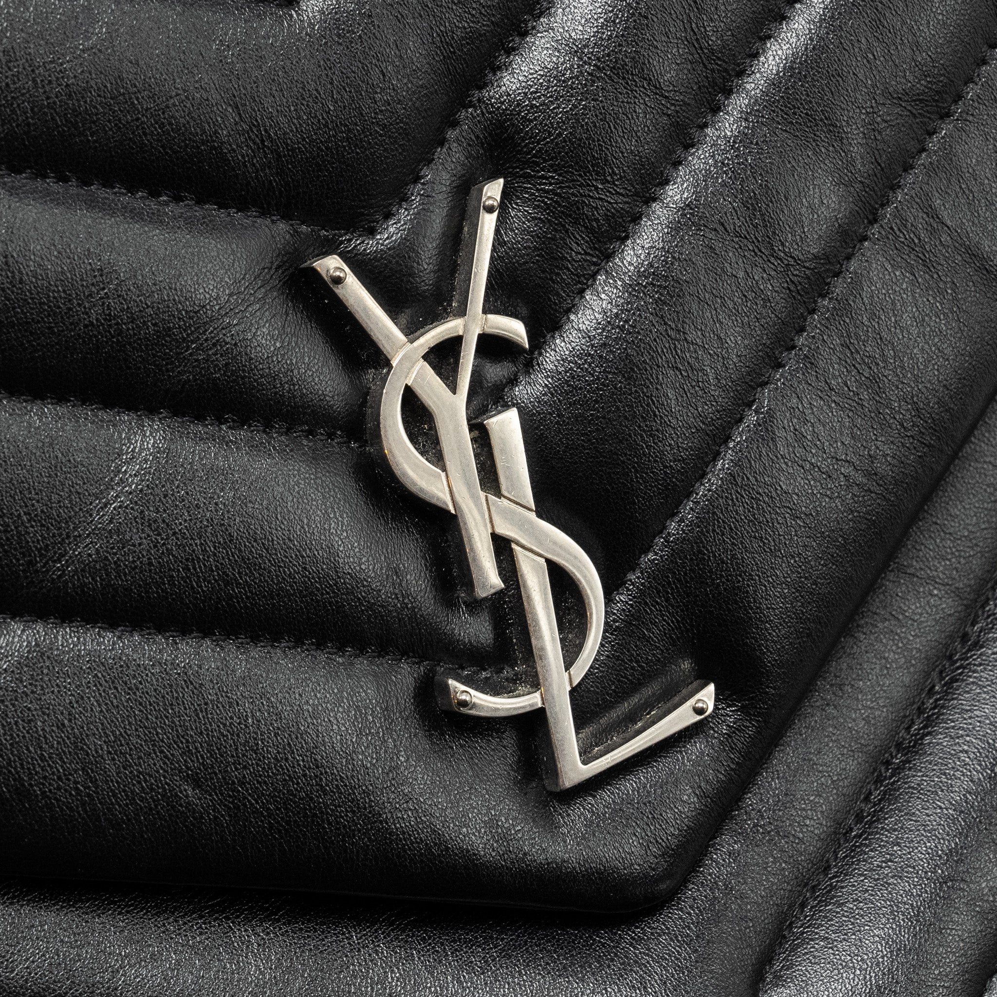 SAINT LAURENT /YSL MEDIUM LOU LOU BAG CALFSKIN BLACK RUTHENIUM HARDWARE