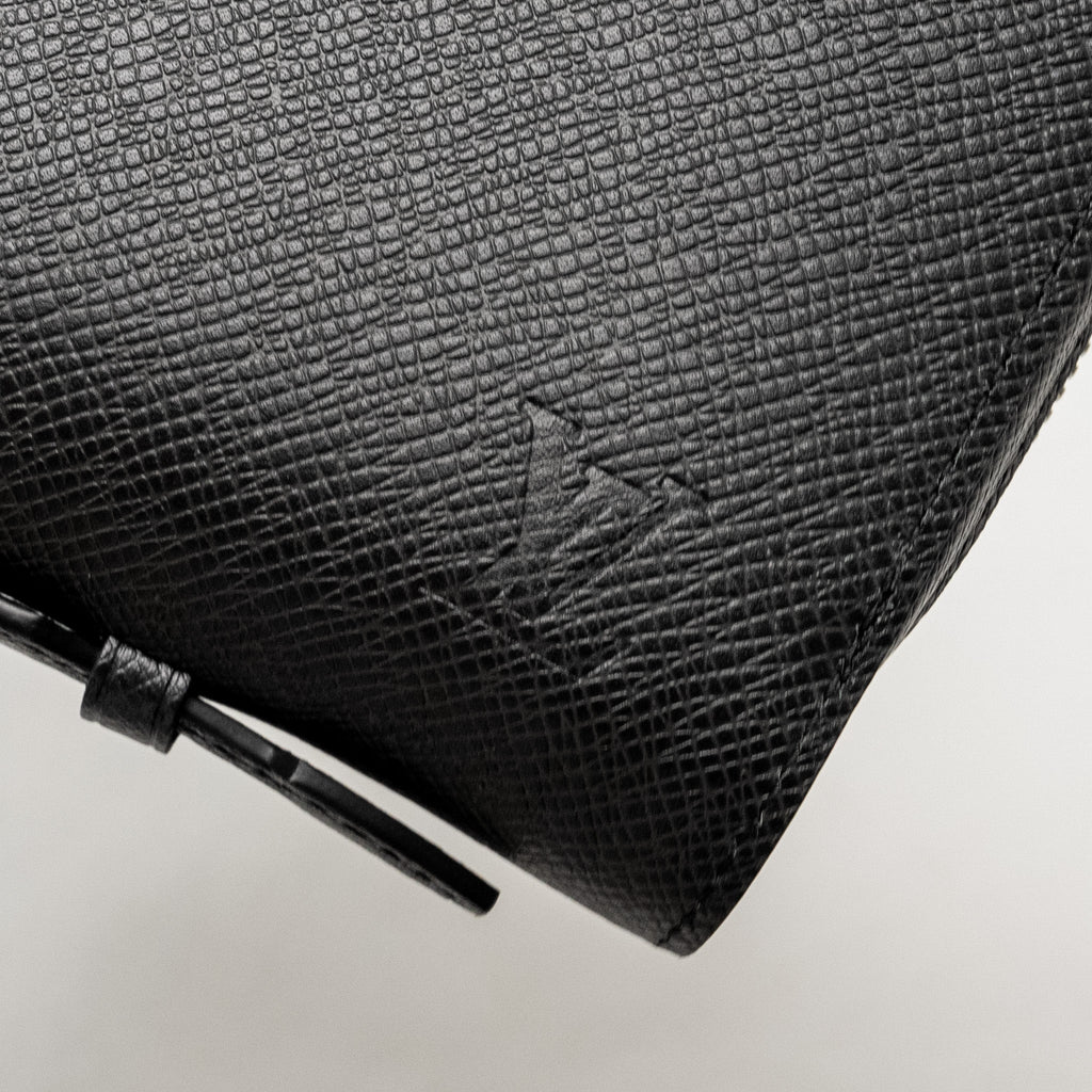LOUIS VUITTON ZIPPY XL TAIGA ARDOISE LONG WALLET BLACK SHW