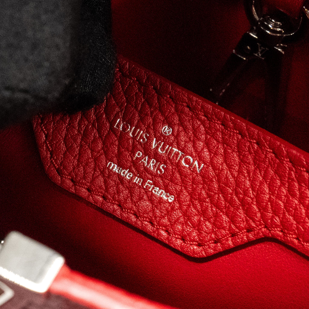LOUIS VUITTON CAPUCINE BB TAURILLON RED SHW