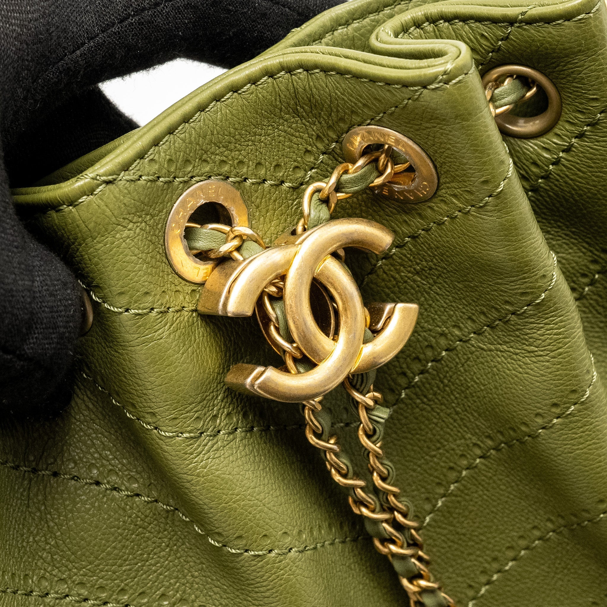 CHANEL DRAWSTRING BUCKET BAG GRAINED CALFSKIN OLIVE GREEN GHW