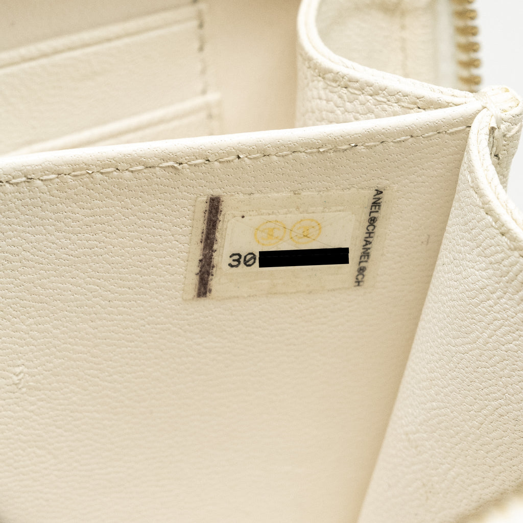 CHANEL MINI VANITY CLUTCH WITH CHAIN LAMBSKIN WHITE GHW