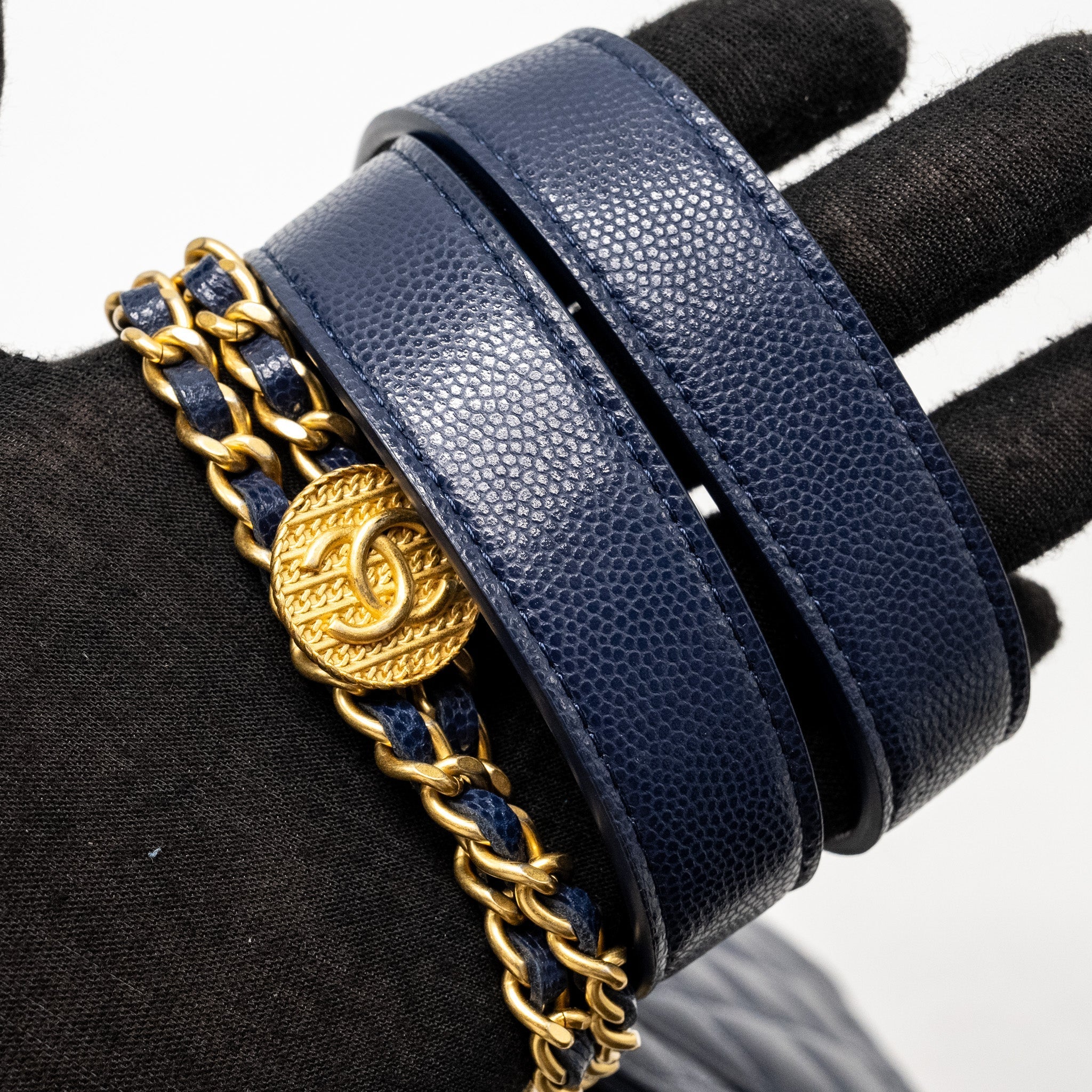 CHANEL 22A TWIST YOUR BUTTON WALLET ON CHAIN CAVIAR NAVY GHW (MICROCHIP)