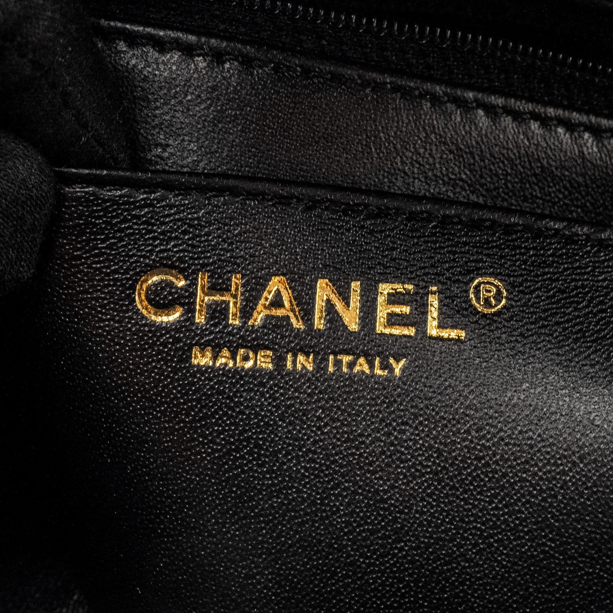 CHANEL MINI 2.55 REISSUE CHEVRON CALFSKIN BLACK GHW (MICROCHIP)