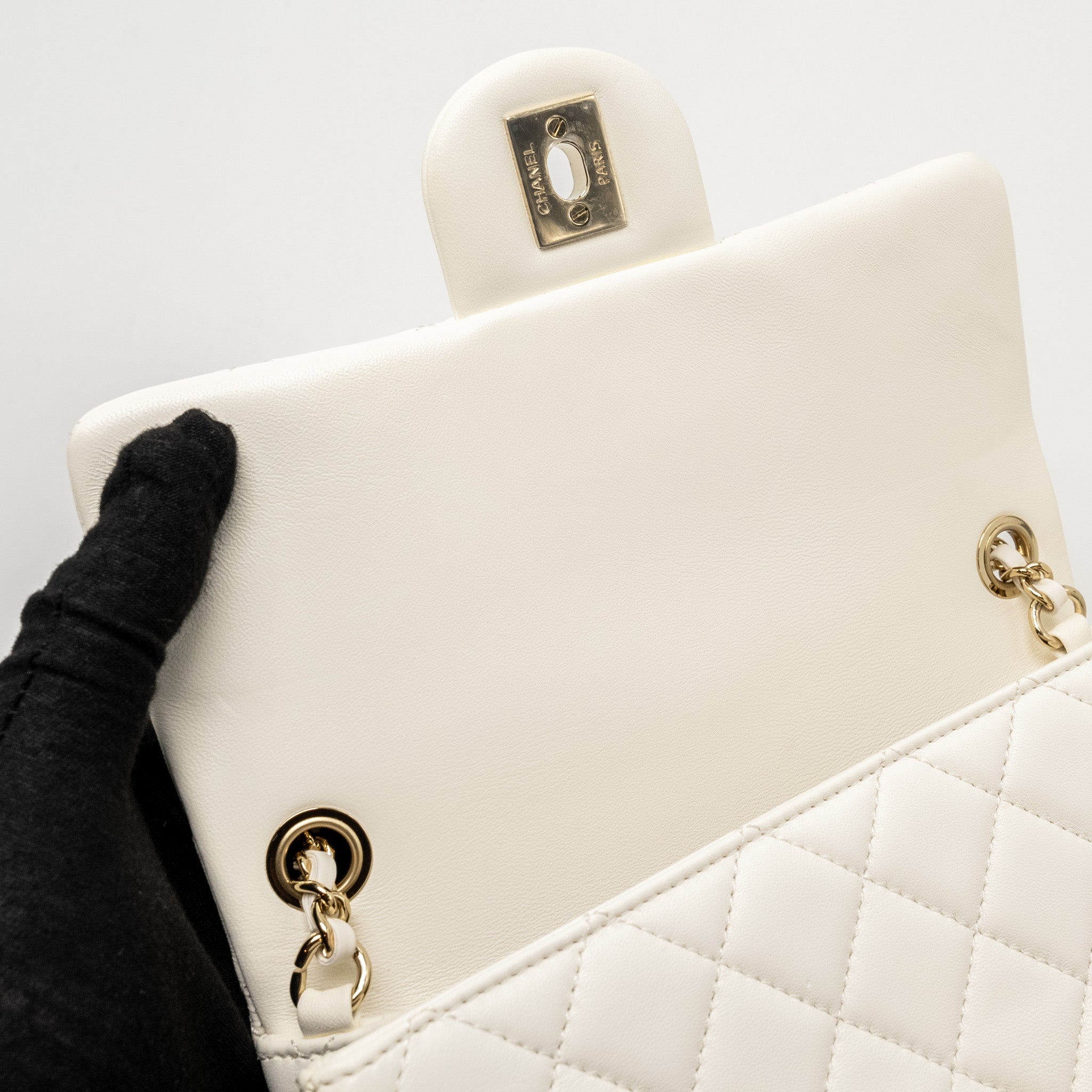 CHANEL 23C PEARL CRUSH MINI RECTANGULAR FLAP BAG LAMBSKIN WHITE LGHW (MICROCHIP)