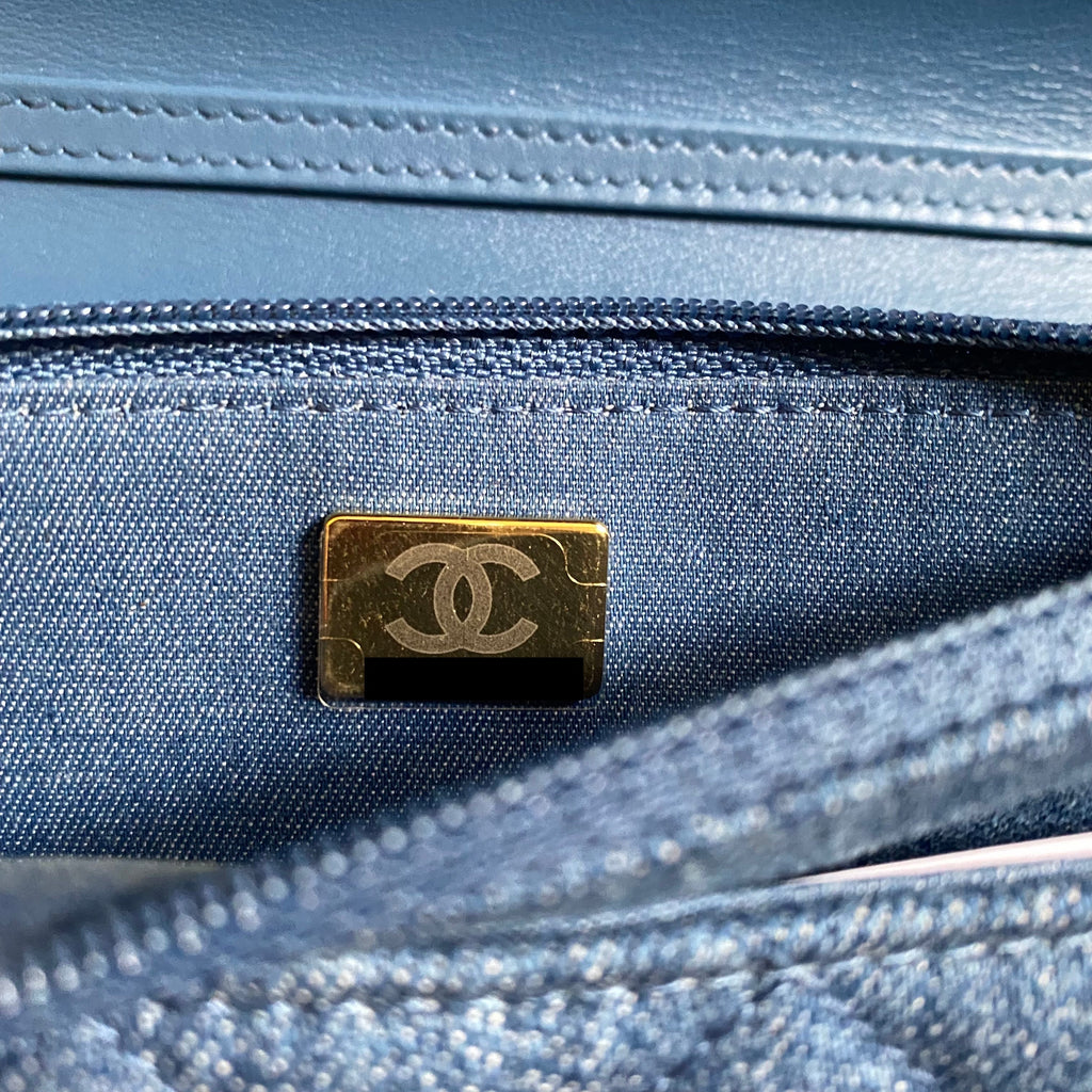 CHANEL 22C PEARL CRUSH WALLET ON CHAIN DENIM GHW