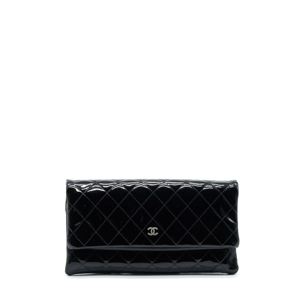 CHANEL FOLD OVER CLUTCH PATENT LEATHER BLACK SHW